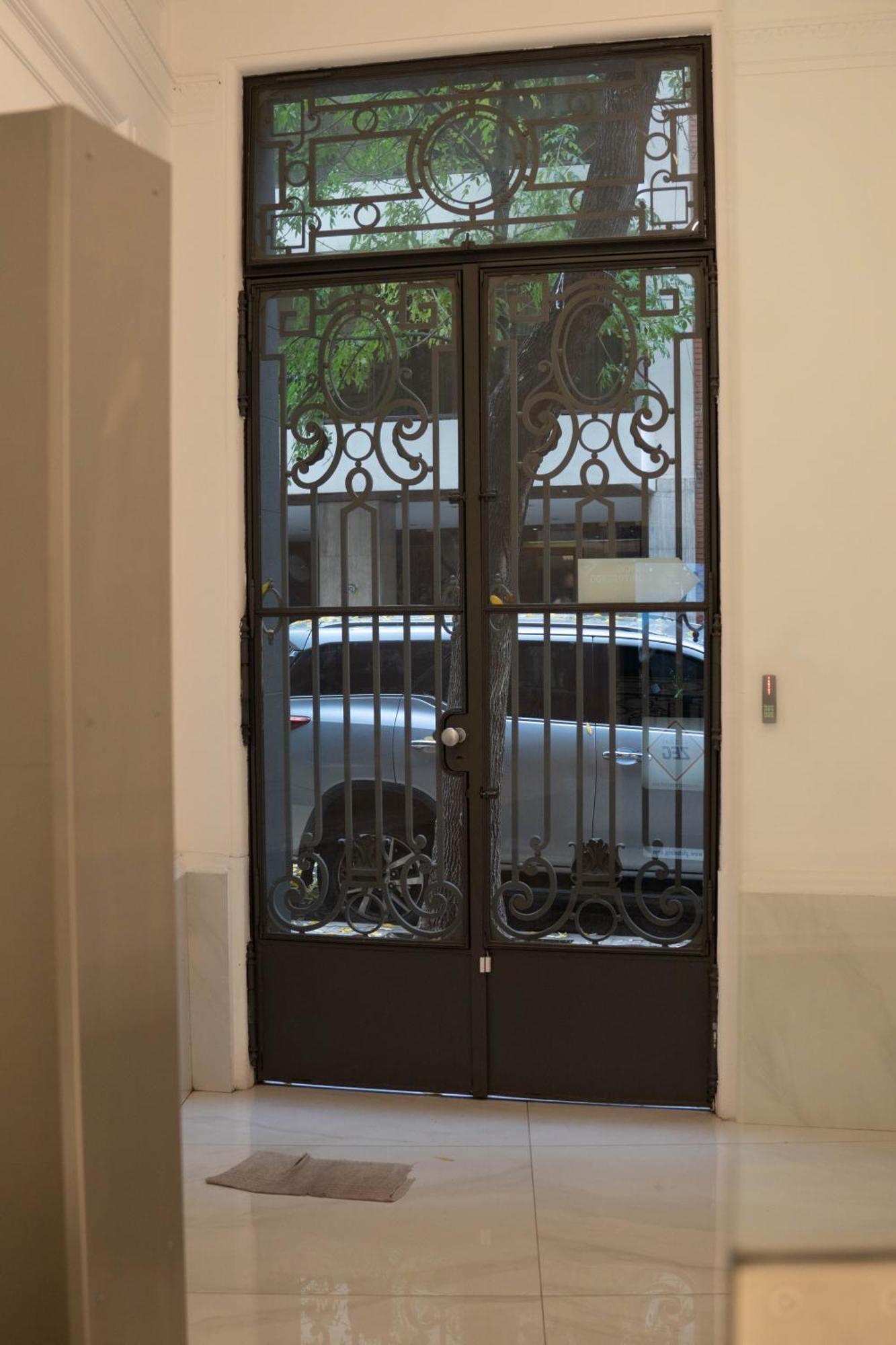 Vizion Juncal- Encanto Frances En El Corazon De Recoleta ブエノスアイレス エクステリア 写真